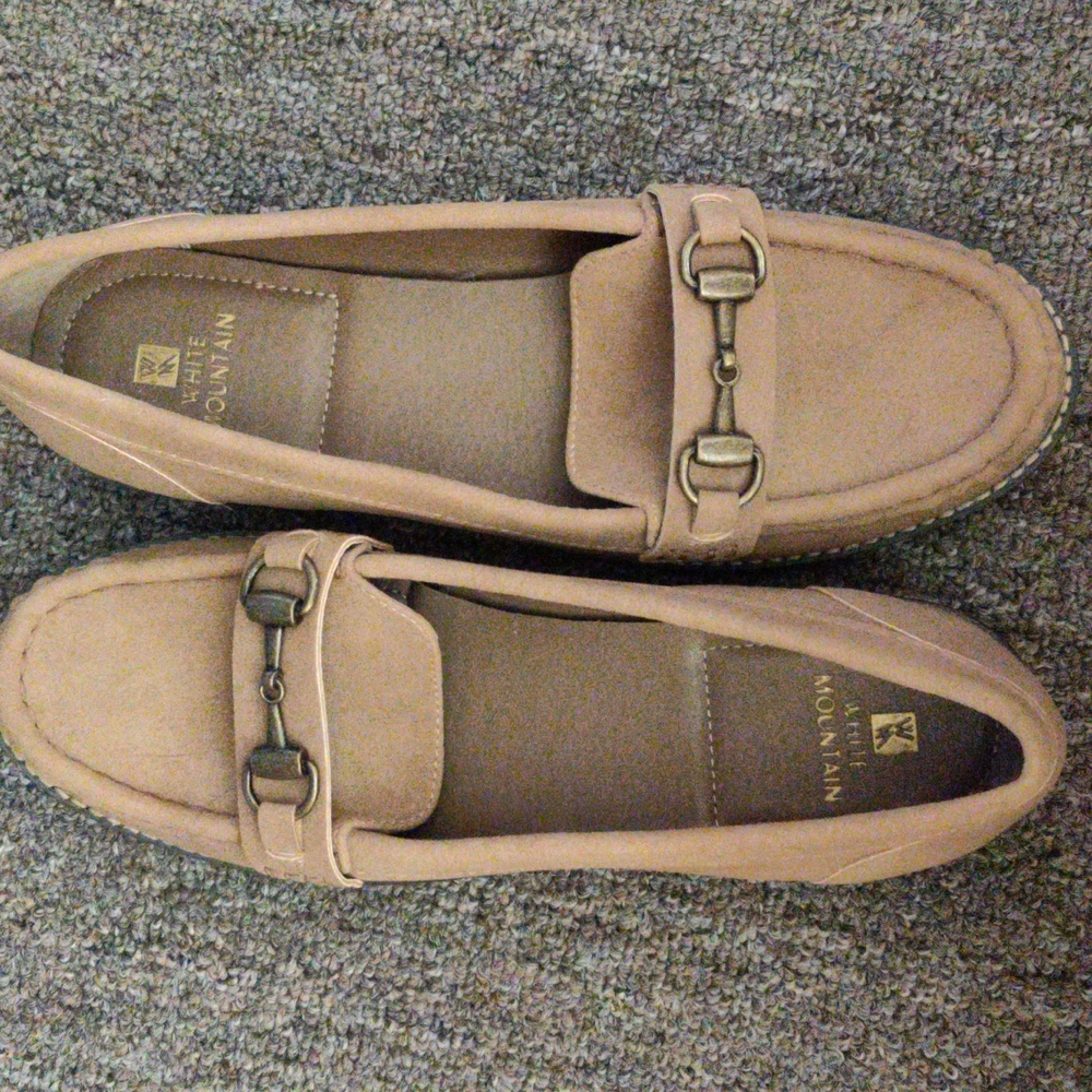 White Mountain Women's Loafers 9M Camel 'Suede'